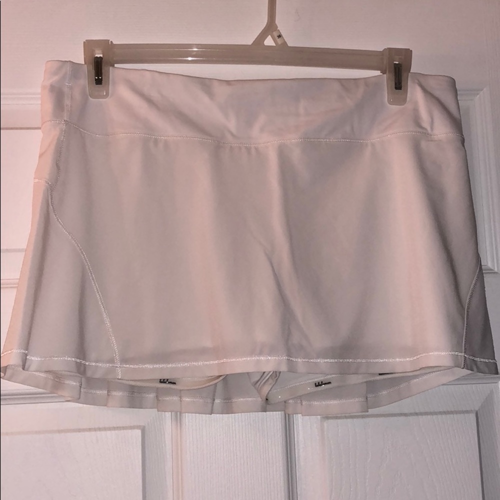 Lululemon skort size 12